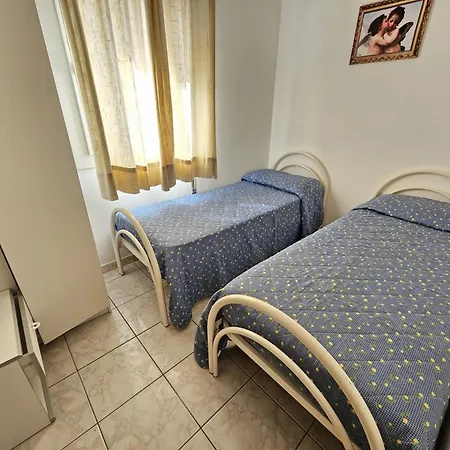 Apartment Federica 4 *