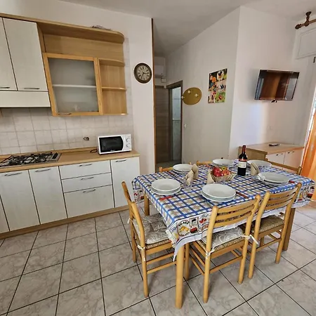 Federica 4 Apartment *
